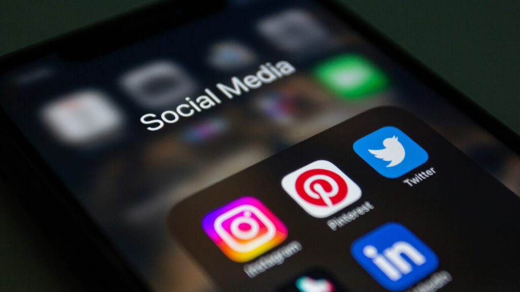 crescimento nas redes sociais usando inteligência artificial