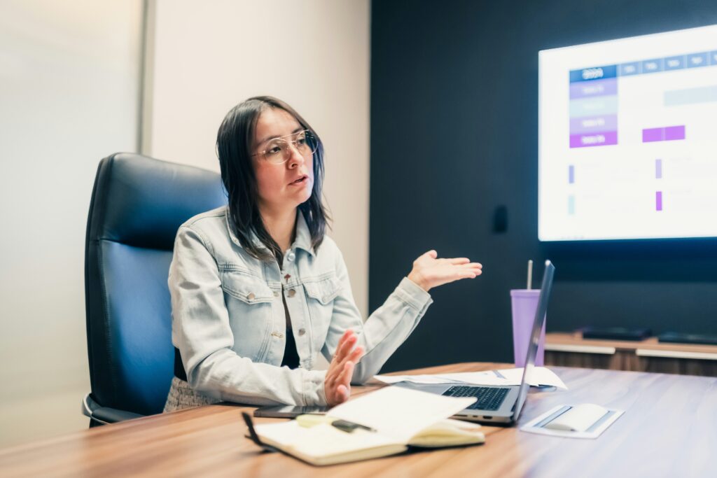 Uso de IA para melhorar comunicação profissional no trabalho