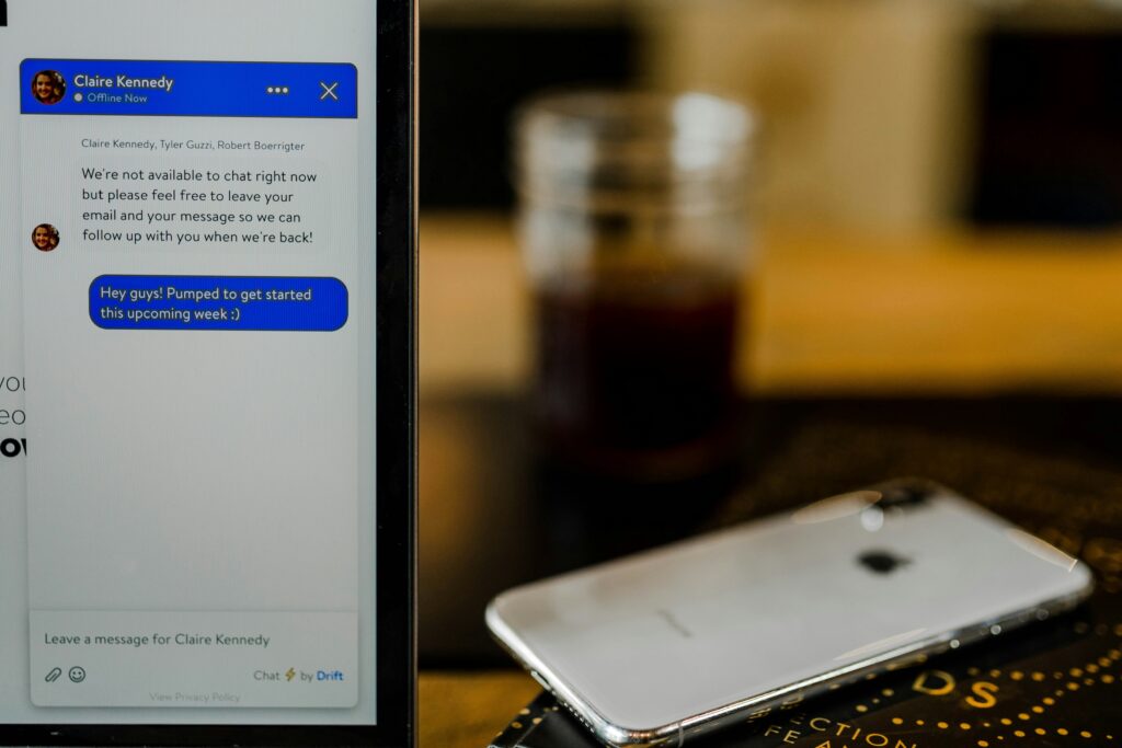 Diferença entre chatbots tradicionais e agentes autônomos de IA